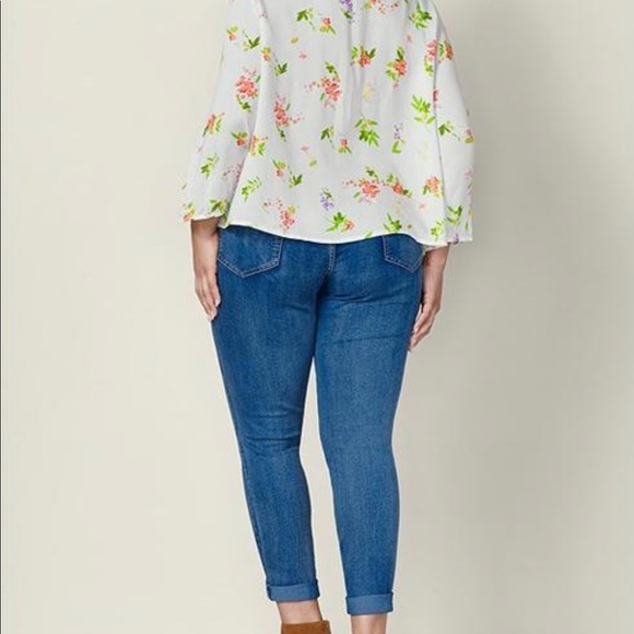 Romantic Floral sleeveless blouse (sz 18) - Picture 2 of 7